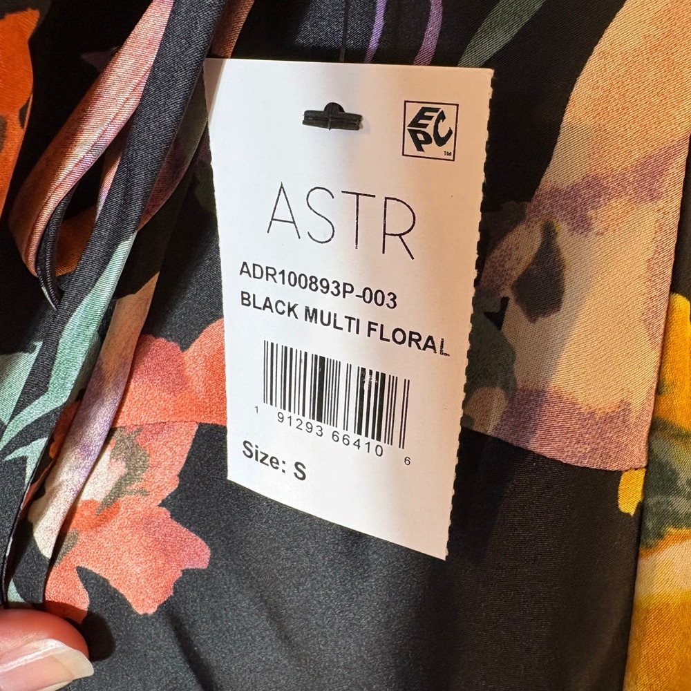 ASTR The Label Strappy Cowlneck Slip Dress‎ Size Small - Picture 7 of 12
